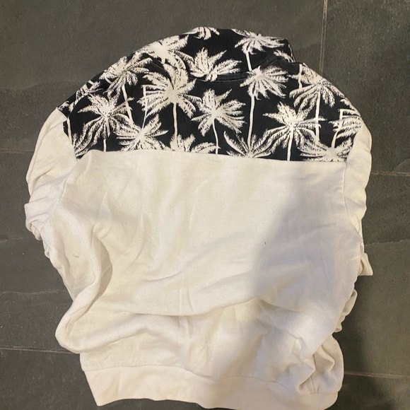 pink Victoria secret sweater - Picture 3 of 4